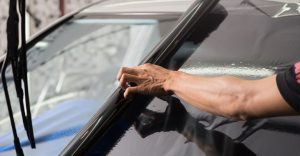 ESENYURT OTO CAM SERVİSİ